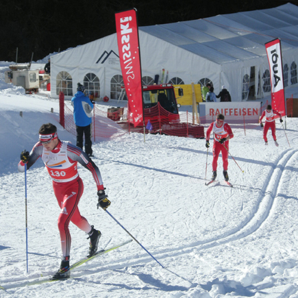 Dario Cologna als Vierter am Podest vorbei