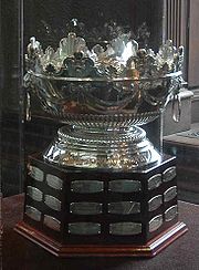 Frank J. Selke Trophy (NHL.com)