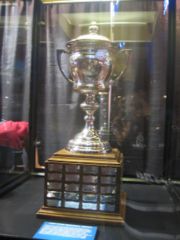 Lady Bing  Trophy (Bildquelle: NHL.com)