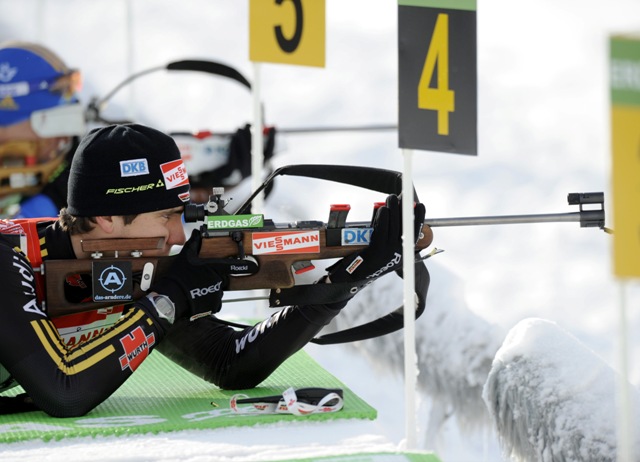 Konzentriert beim Schieen: Arnd Peiffer ( www.promoart.de)