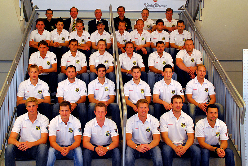 1. Teamfoto der Krefeld Pinguine 2011-2012