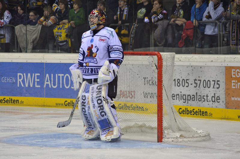 Roosters-Goalie Sebastien Caron