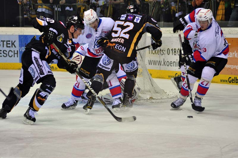 Eishockey gespielt wurde auch